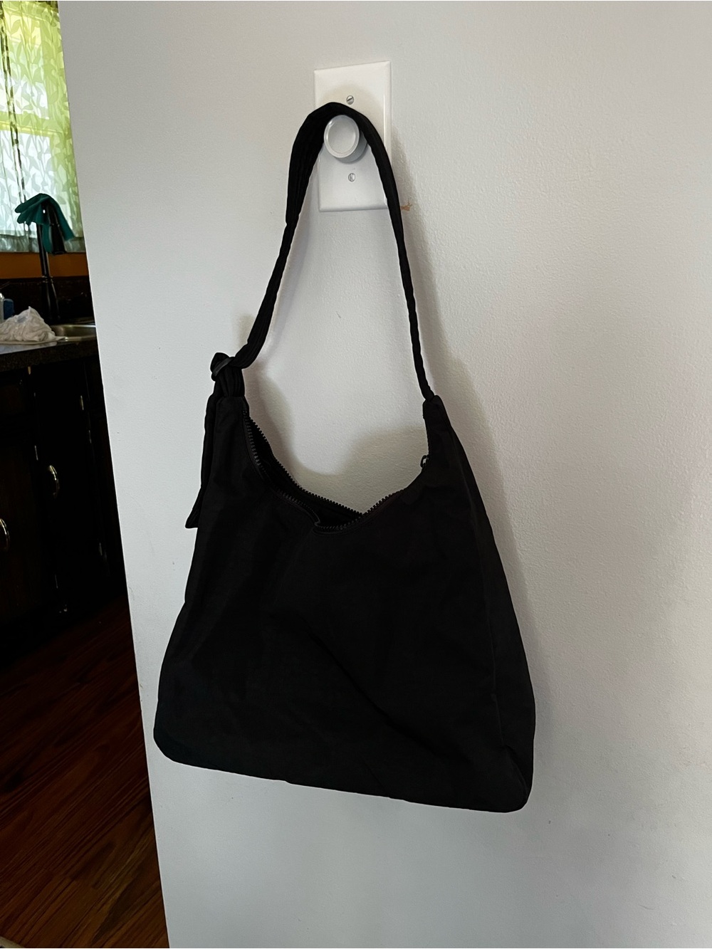 Baggu Black Nylon Shoulder Bag - no key leash